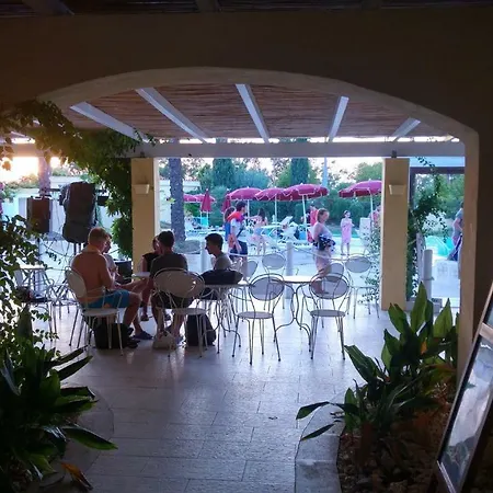 Oasi Di Mare مارينا دي بيستيتشي